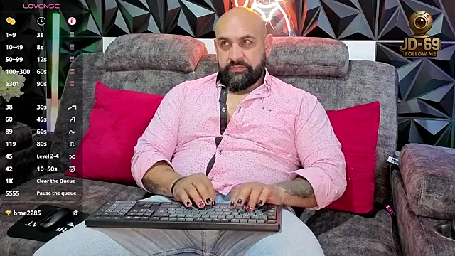 JD-69 online show from October 2025 07:48:02 PM