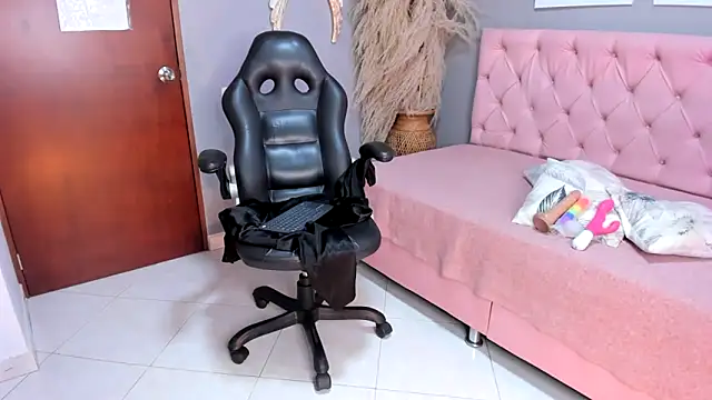 Anahi falcon online show from March 2026 07:43:02 PM