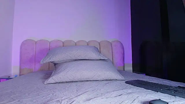 lucyy gray online show from November 2025 03:18:01 AM