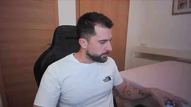 alex877x online show from October 2025 03:00:01 PM