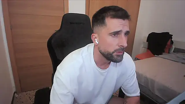 alex877x online show from October 2025 08:43:01 PM