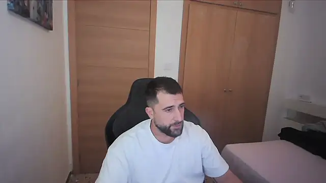 Snapshot of alex877x chatting on November 2025 01:45:01 PM alex877x online show from November 2025 01:45:01 PM