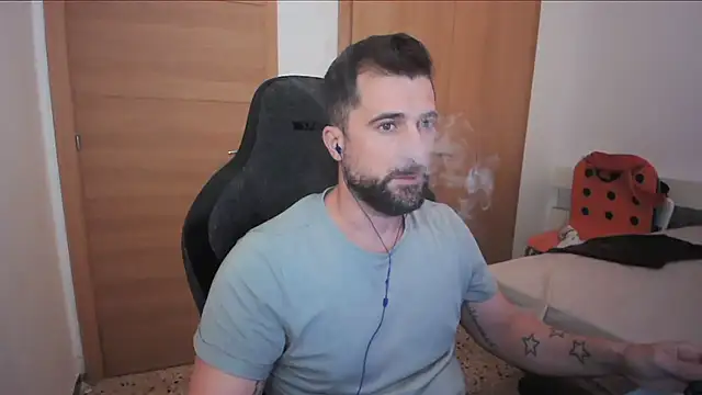alex877x online show from October 2025 07:09:02 AM