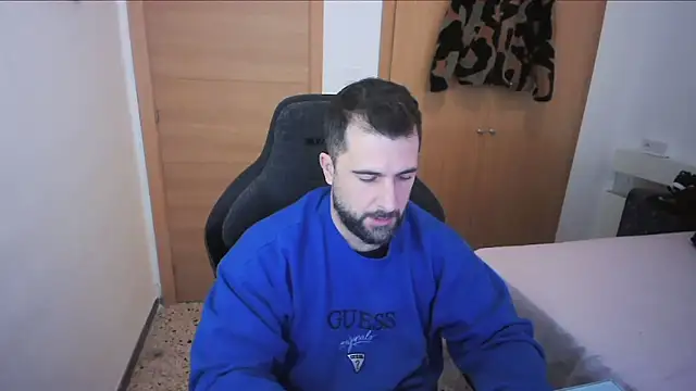 alex877x online show from December 2025 11:26:02 AM