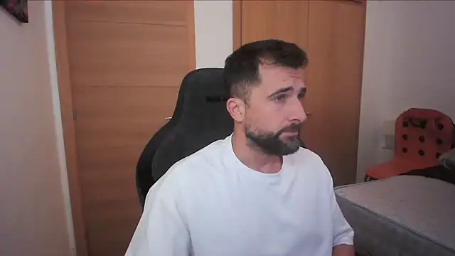 alex877x online show from October 2025 07:32:01 AM
