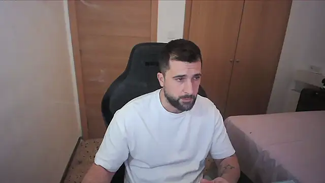 Snapshot of alex877x chatting on December 2025 10:10:01 AM alex877x online show from December 2025 10:10:01 AM