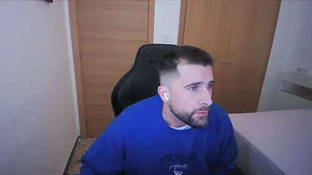 Snapshot of alex877x chatting on November 2025 08:51:01 AM alex877x online show from November 2025 08:51:01 AM