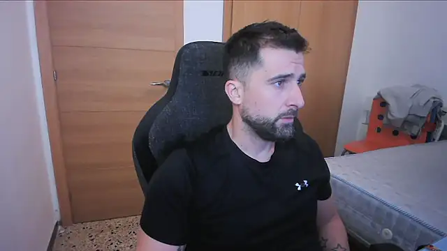 alex877x online show from October 2025 06:32:02 AM