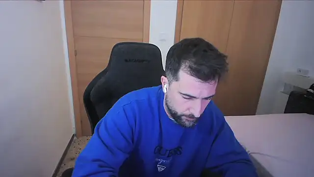 alex877x online show from January 2026 11:33:02 PM