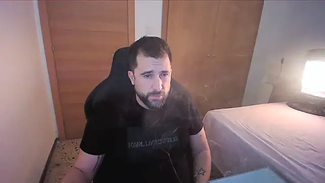 Snapshot of alex877x chatting on December 2025 01:01:02 PM alex877x online show from December 2025 01:01:02 PM