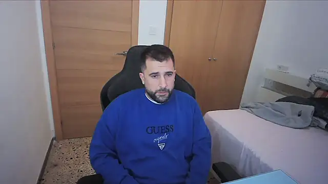 Snapshot of alex877x chatting on November 2025 08:39:02 AM alex877x online show from November 2025 08:39:02 AM