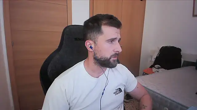alex877x online show from October 2025 09:04:02 PM