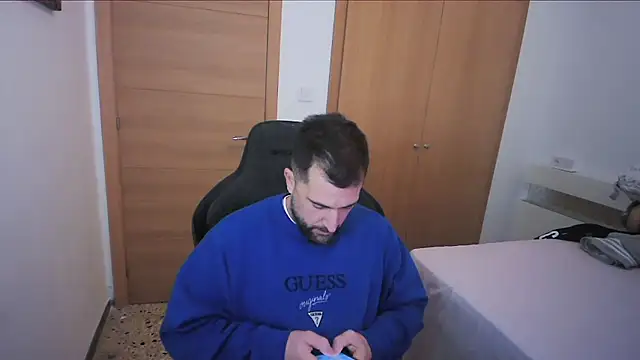 Snapshot of alex877x chatting on November 2025 01:55:01 PM alex877x online show from November 2025 01:55:01 PM