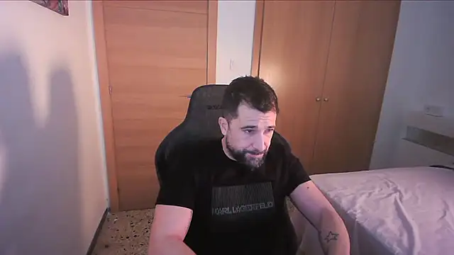 Snapshot of alex877x chatting on November 2025 02:06:01 PM alex877x online show from November 2025 02:06:01 PM