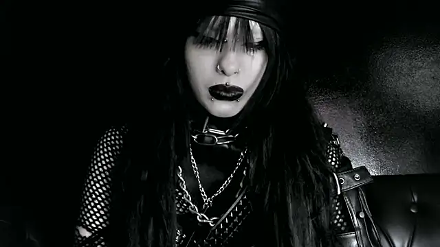 XXIOUX online show from March 2026 06:19:02 PM