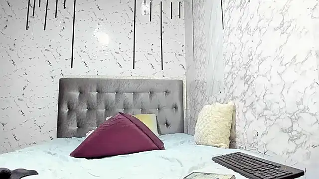 Snapshot of kelleysinedd chatting on November 2025 08:20:02 PM kelleysinedd online show from November 2025 08:20:02 PM