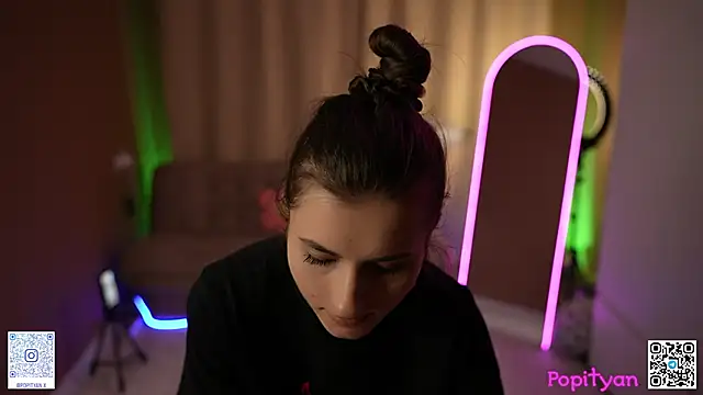 Snapshot of popityan1 chatting on February 2026 07:32:02 AM popityan1 online show from February 2026 07:32:02 AM