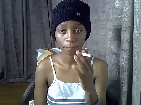 Enkarxx online show from October 2025 05:03:02 PM