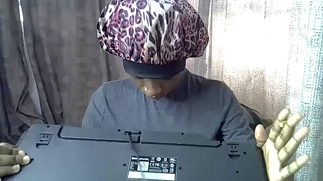 Enkarxx online show from September 2025 12:01:02 PM