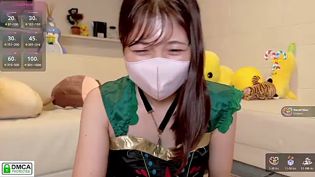 Snapshot of SUZU_ chatting on June 2026 01:06:01 PM SUZU online show from June 2026 01:06:01 PM