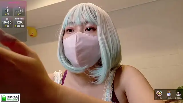 Snapshot of SUZU_ chatting on June 2026 12:13:01 PM SUZU online show from June 2026 12:13:01 PM