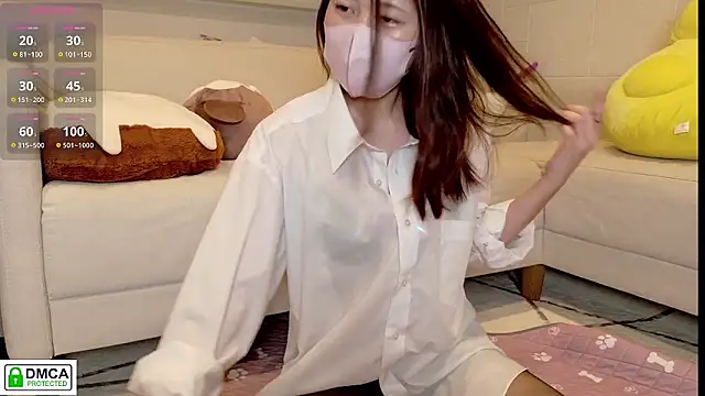 Snapshot of SUZU_ chatting on July 2026 12:58:01 PM SUZU online show from July 2026 12:58:01 PM