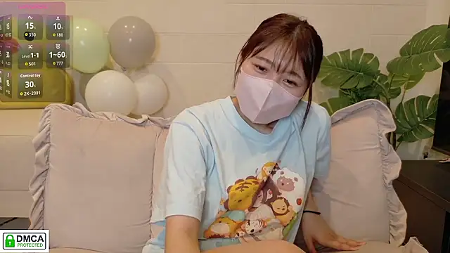 Snapshot of SUZU_ chatting on June 2026 01:11:01 PM SUZU online show from June 2026 01:11:01 PM