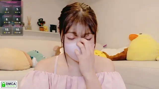 Snapshot of SUZU_ chatting on July 2026 12:04:02 PM SUZU online show from July 2026 12:04:02 PM