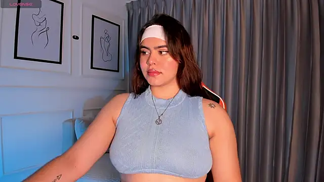 veronica185 online show from November 2025 03:21:01 AM