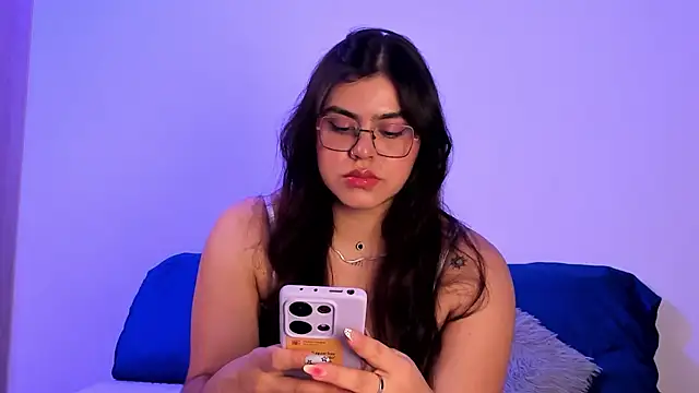 veronica185 online show from May 2026 03:22:01 AM