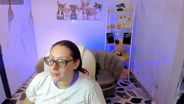 NiickyJones online show from October 2025 08:32:02 PM