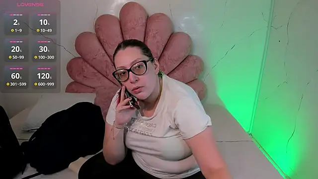 NiickyJones online show from February 2026 10:17:01 PM