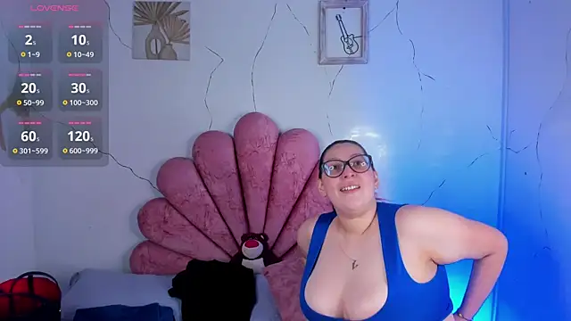 NiickyJones online show from February 2026 12:10:01 AM