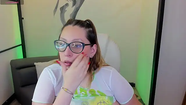 NiickyJones online show from March 2025 01:35:02 AM