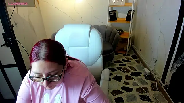 NiickyJones online show from September 2025 09:15:01 PM