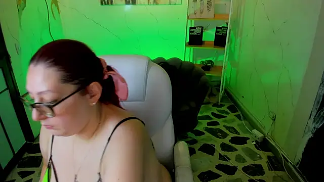 NiickyJones online show from September 2025 10:26:02 PM