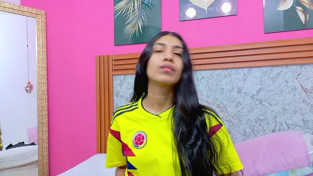 littlee emilyy  online show from March 2026 12:46:02 PM