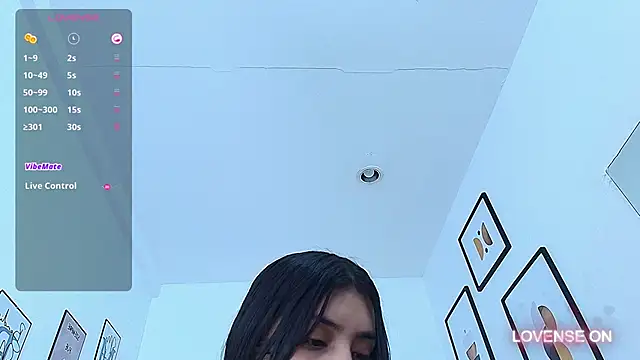 Snapshot of littlee_emilyy_ chatting on December 2024 06:48:02 PM littlee emilyy  online show from December 2024 06:48:02 PM