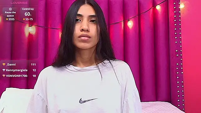 Snapshot of littlee_emilyy_ chatting on February 2025 03:16:02 AM littlee emilyy  online show from February 2025 03:16:02 AM