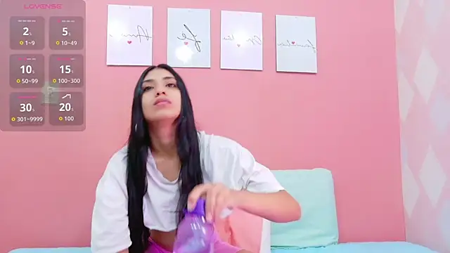 Snapshot of littlee_emilyy_ chatting on October 2025 12:23:02 AM littlee emilyy  online show from October 2025 12:23:02 AM