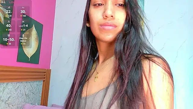 littlee emilyy  online show from June 2026 01:16:01 PM