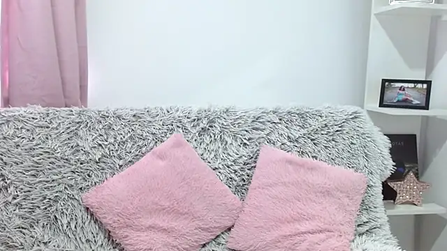 aliicee m online show from September 2025 01:07:02 PM