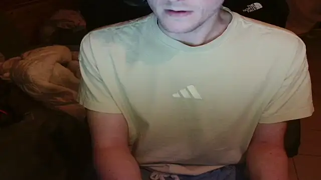 Str8boyy online show from March 2026 12:41:01 AM