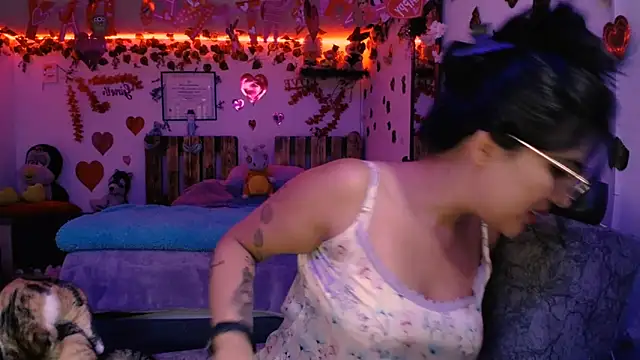 azahar  ziiz online show from February 2025 09:33:01 PM