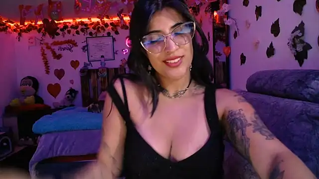 azahar  ziiz online show from February 2025 01:35:02 AM
