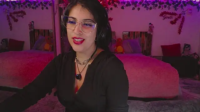 azahar  ziiz online show from November 2025 10:26:02 PM