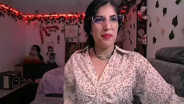 azahar  ziiz online show from December 2024 02:49:02 AM