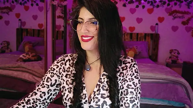 azahar  ziiz online show from February 2026 01:05:02 AM