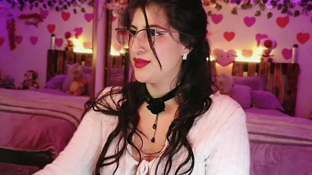 azahar  ziiz online show from April 2026 11:44:01 PM