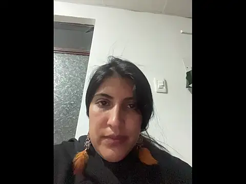 azahar  ziiz online show from January 2026 12:47:02 AM